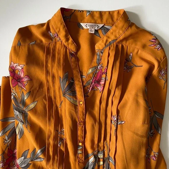 Nanette Lepore Midi Dress Button Front Size 8 Floral Long Sleeve - Picture 10 of 10